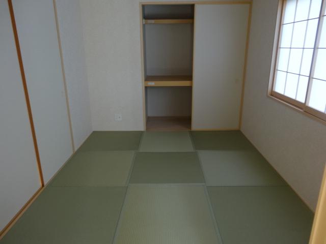 Non-living room. Japanese-style room 6 tatami