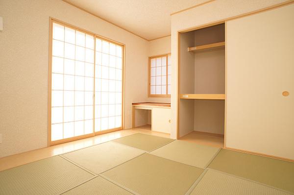 Non-living room. Building 2