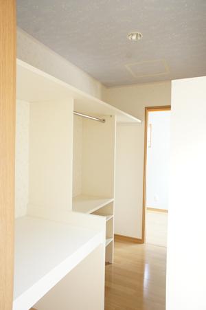 Entrance. Local (May 2013) Shooting Walking closet by taking advantage of dead space Housed in a stylish space ・  ・ 