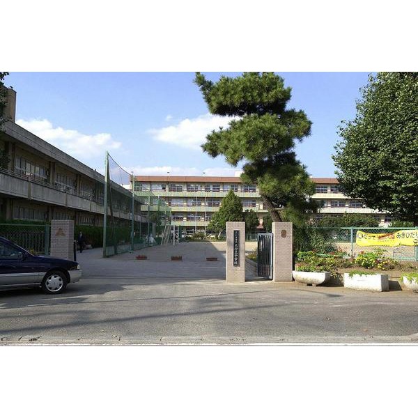 Junior high school. 1281m until the Saitama Municipal Daisuna soil junior high school (junior high school)