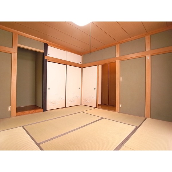 Other room space. Japanese-style room 6 quires