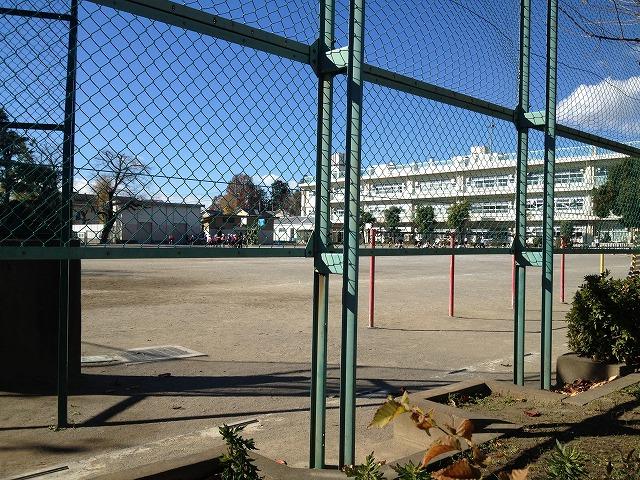 Primary school. Saitama Municipal Shichiri 100m up to elementary school