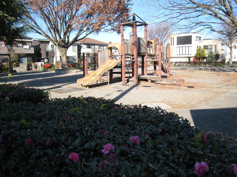 park. 15m to Tsukiji park