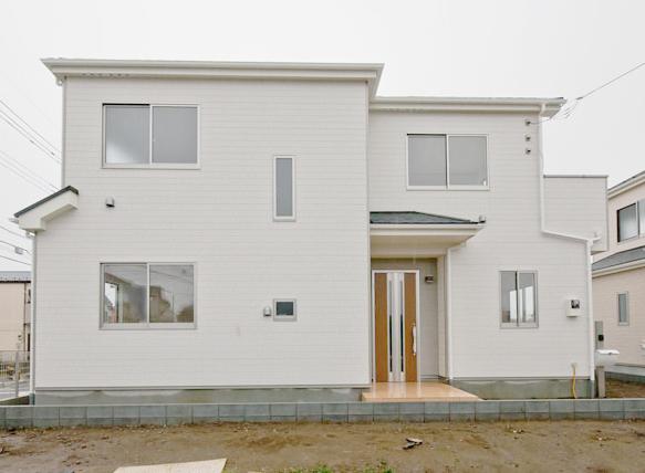 Local appearance photo. 1 Building