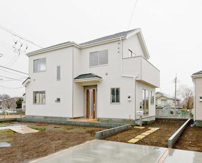 Local appearance photo. 1 Building