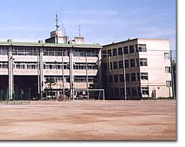 Junior high school. 1382m until the Saitama Municipal Katayanagi junior high school