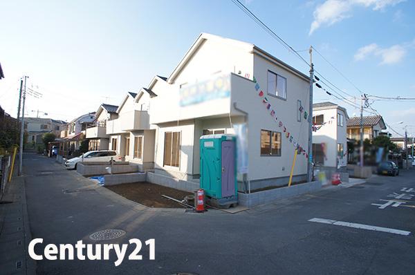 Local photos, including front road. 12 / 4 shooting