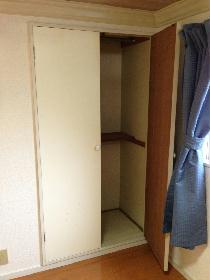 Receipt. Closet with shelves