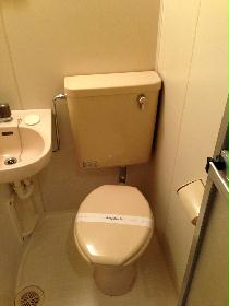 Toilet. 3-point unit