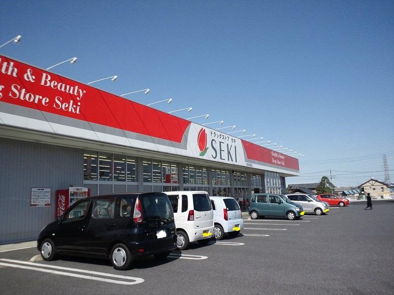 Drug store. Drugstore cough up Uchinohongo shop 1979m