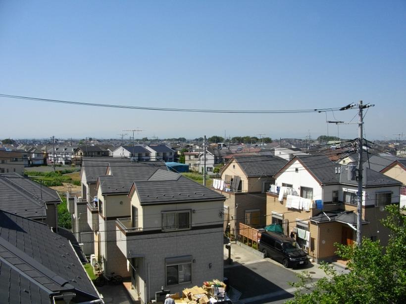 View photos from the dwelling unit. Good day you can see the Mount Fuji of weather.