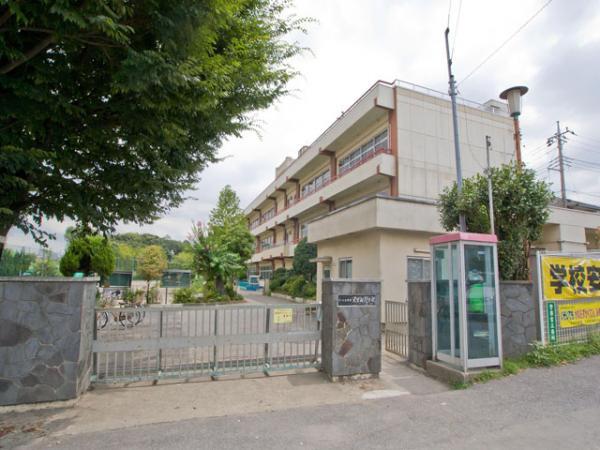 Primary school. Elementary school to 690m Saitama Municipal Omiya Nishi Elementary School
