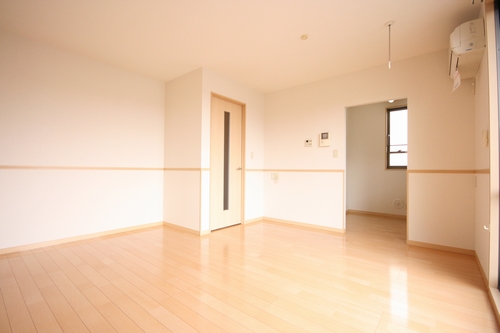 Living and room. From another angle! Bright living room will be comfortable space!