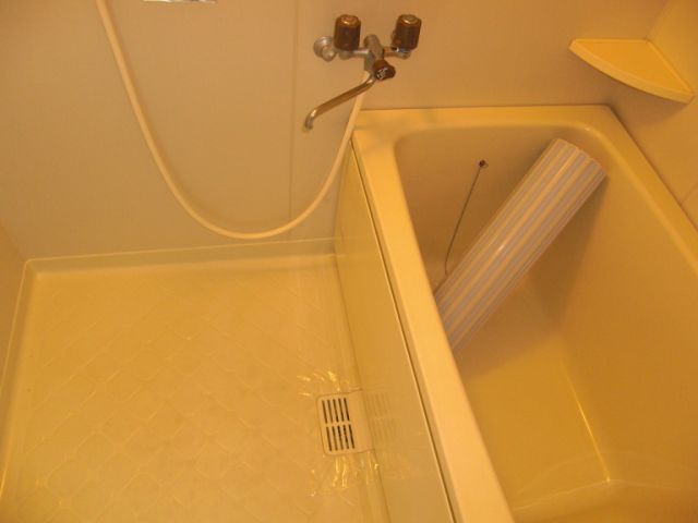 Bath. Let's heal the fatigue of the day