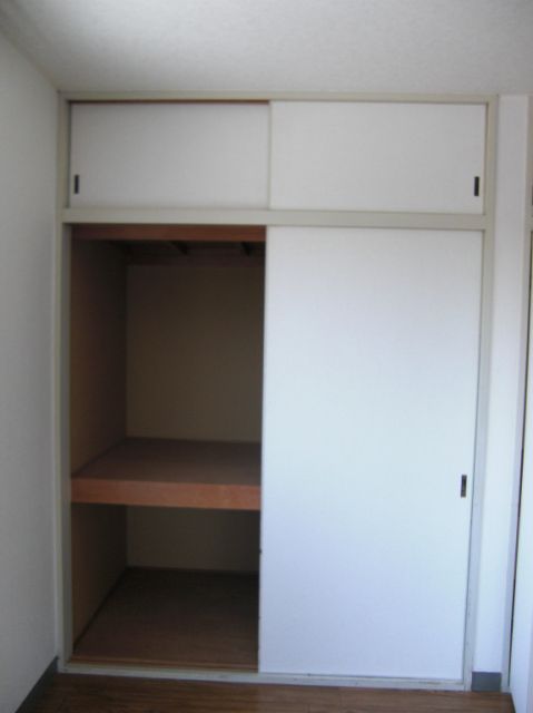 Receipt. Since the depth also can be stored in the storage dance