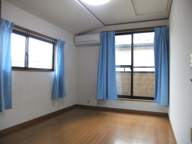 Other room space. As the main bedroom