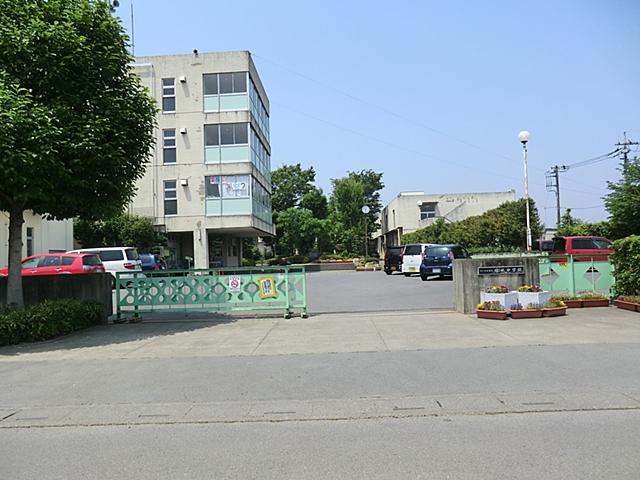 Junior high school. 1300m until the Saitama Municipal Uesui junior high school