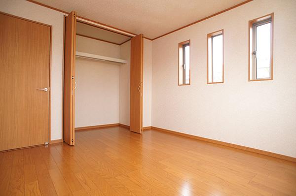 Non-living room. Indoor (12 May 2013) Shooting