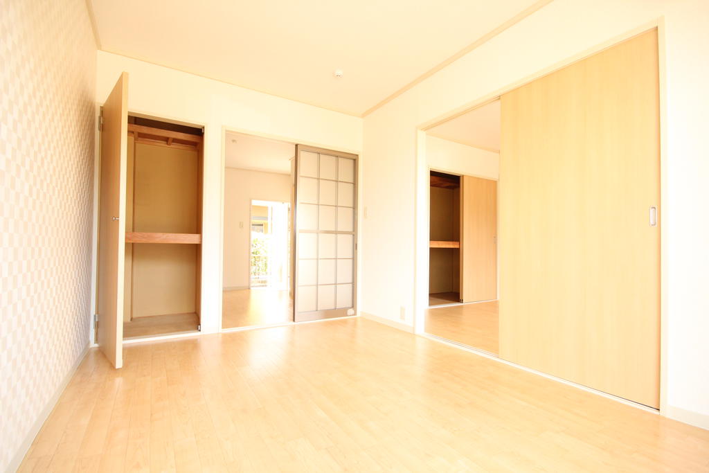 Living and room. Storage hammer! We Western-style of! Bright!