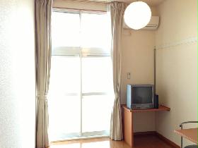 Living and room. Natural wood and white was the keynote room