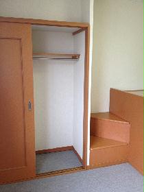 Receipt. Closet with shelves