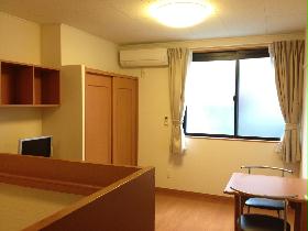 Living and room. Natural wood and white was the keynote room