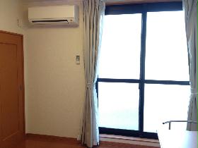 Living and room. Natural wood and white was the keynote room