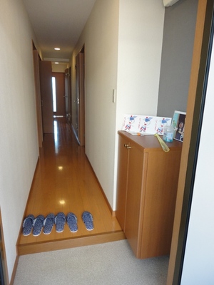 Entrance. Calm entrance