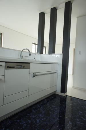 Other. Clean Lady standard equipment Stainless steel cabinet adopted A long period of time can be maintained in a clean stainless unique