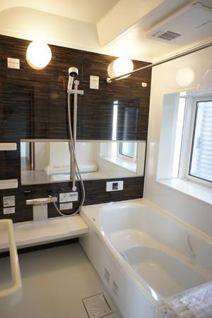 Other. TOTO made bathroom Thermos bathtub Hot Karari floor (on the floor friendly feet in the thermal insulation effect) adopted.