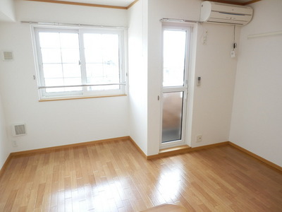 Living and room. Other Room No. (same type) reference photograph