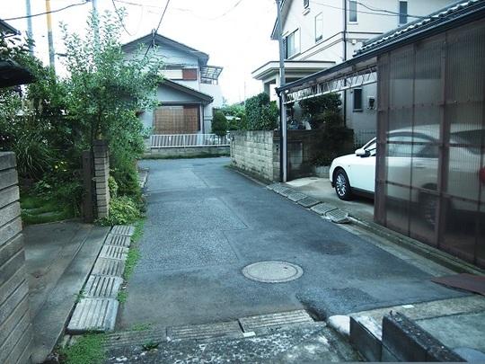 Local photos, including front road. Frontal road