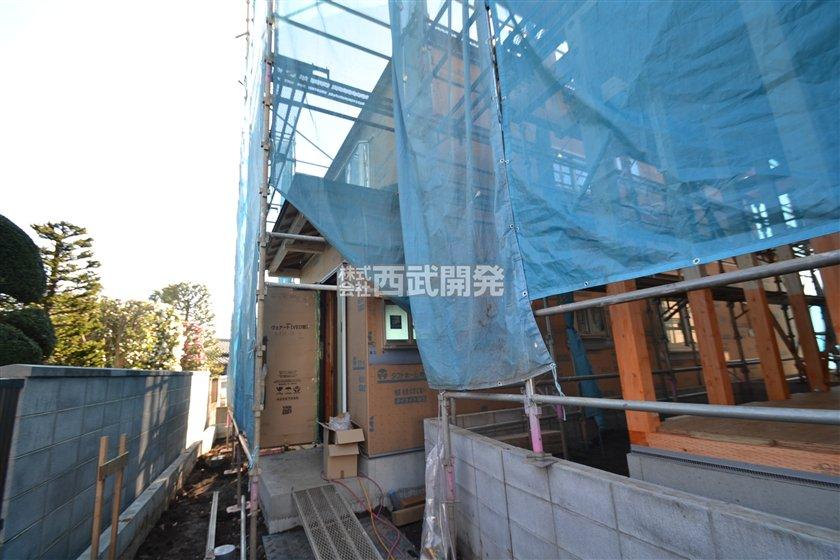 Local appearance photo. Local (12 May 2013) Shooting