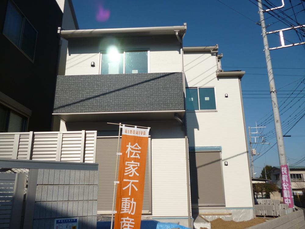 Local appearance photo. E Building (December 2013 shooting)