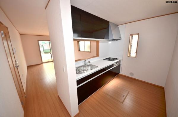 Same specifications photo (kitchen)