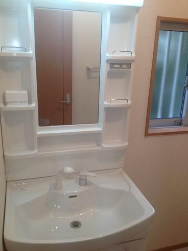 Wash basin, toilet. Indoor (10 May 2013) Shooting