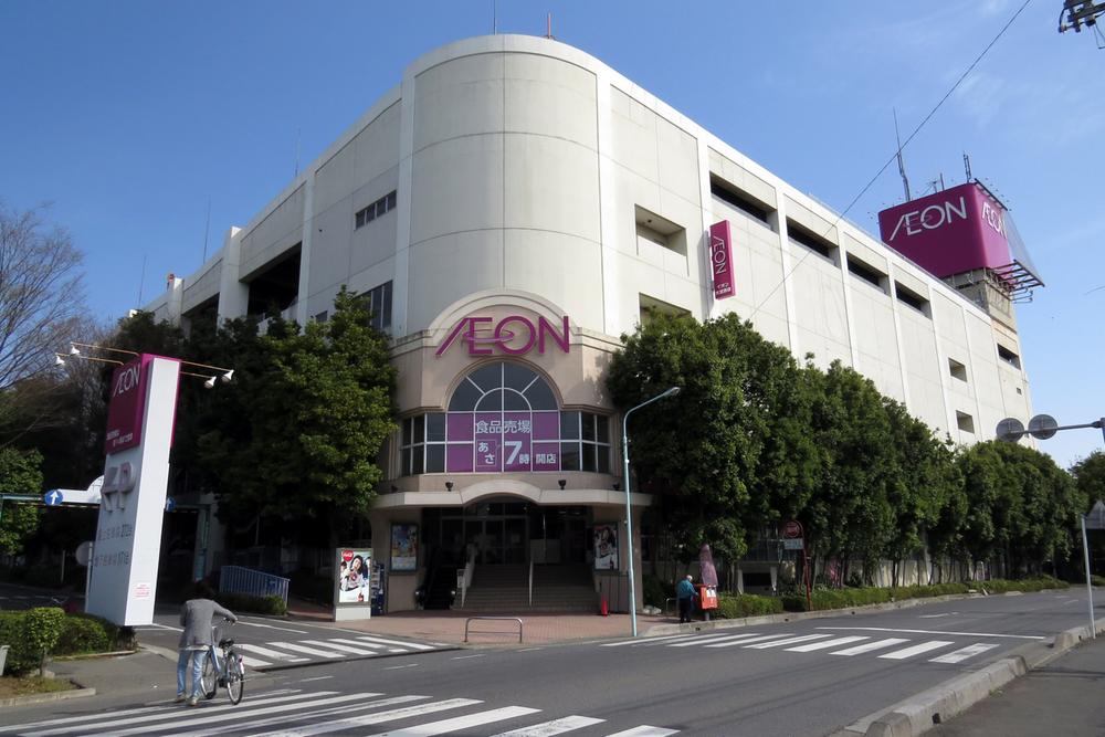 Shopping centre. Until the ion Omiyanishi shop 2000m wheel 4 minutes