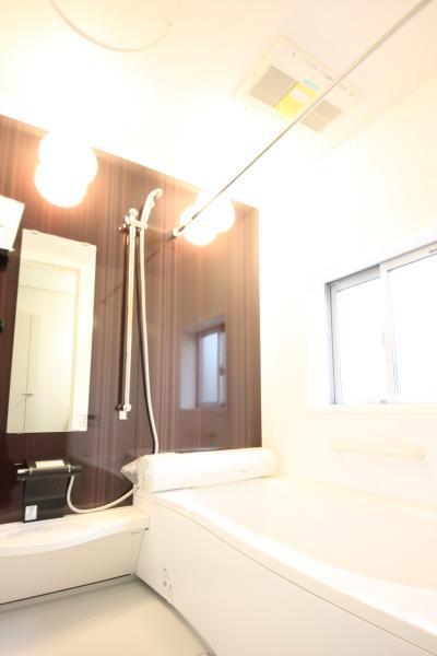 Same specifications photo (bathroom)