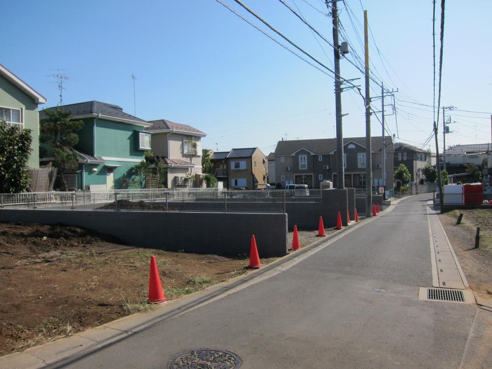 Local photos, including front road. Local (10 May 2013) Shooting