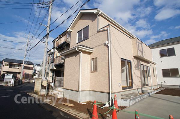 Local appearance photo. 1 Building