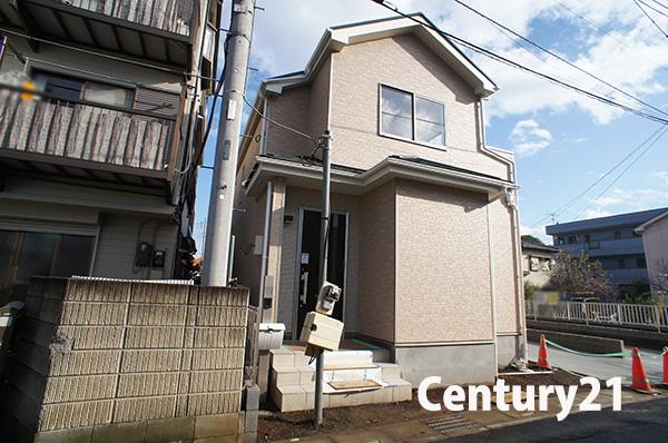 Local photos, including front road. 1 Building