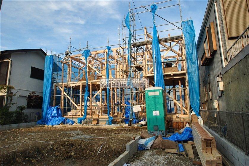 Local appearance photo. Local (11 May 2013) Shooting