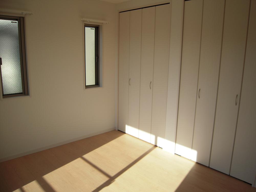 Non-living room. Indoor (12 May 2013) Shooting