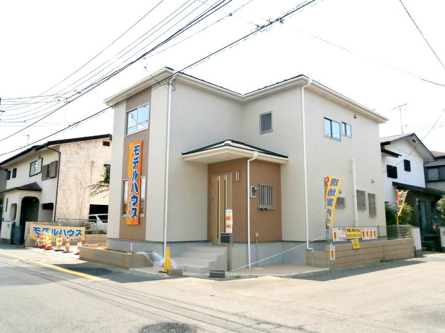 Local photos, including front road. Was building completed. Such as the actual image from per yang, We have to wait all the time so you can see directly. 