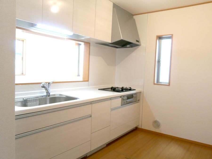 Kitchen. Was building completed. Such as the actual image from per yang, We have to wait all the time so you can see directly. 