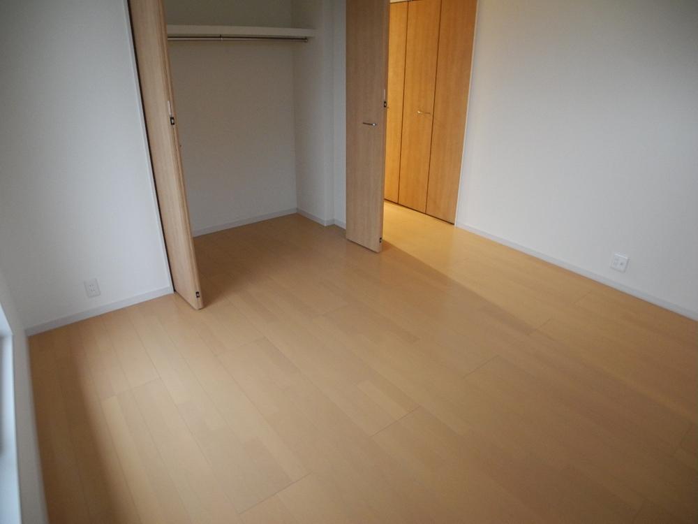 Non-living room. Indoor (11 May 2013) Shooting