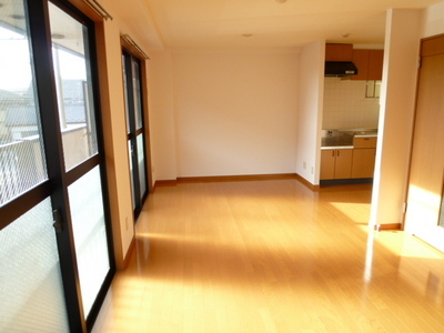 Living and room. Wide Riningu