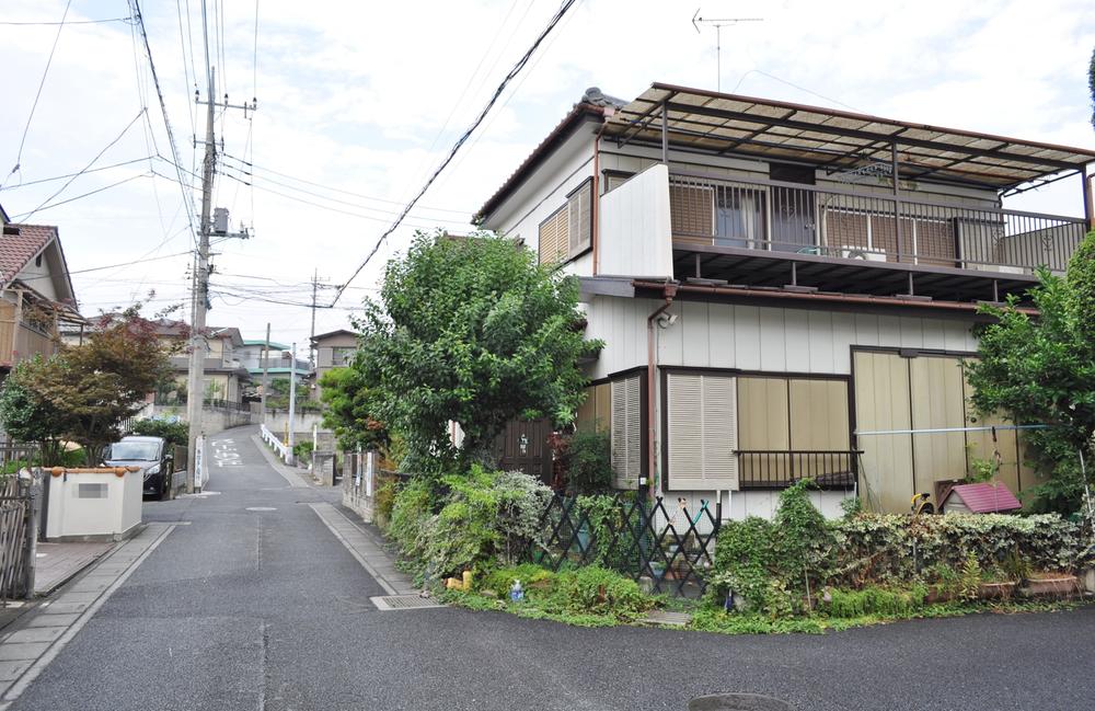 Local photos, including front road. Local (September 2013) Shooting