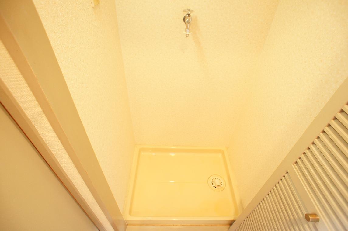 Other. Indoor Laundry Storage