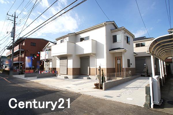 Local photos, including front road. 11 / 28 shooting